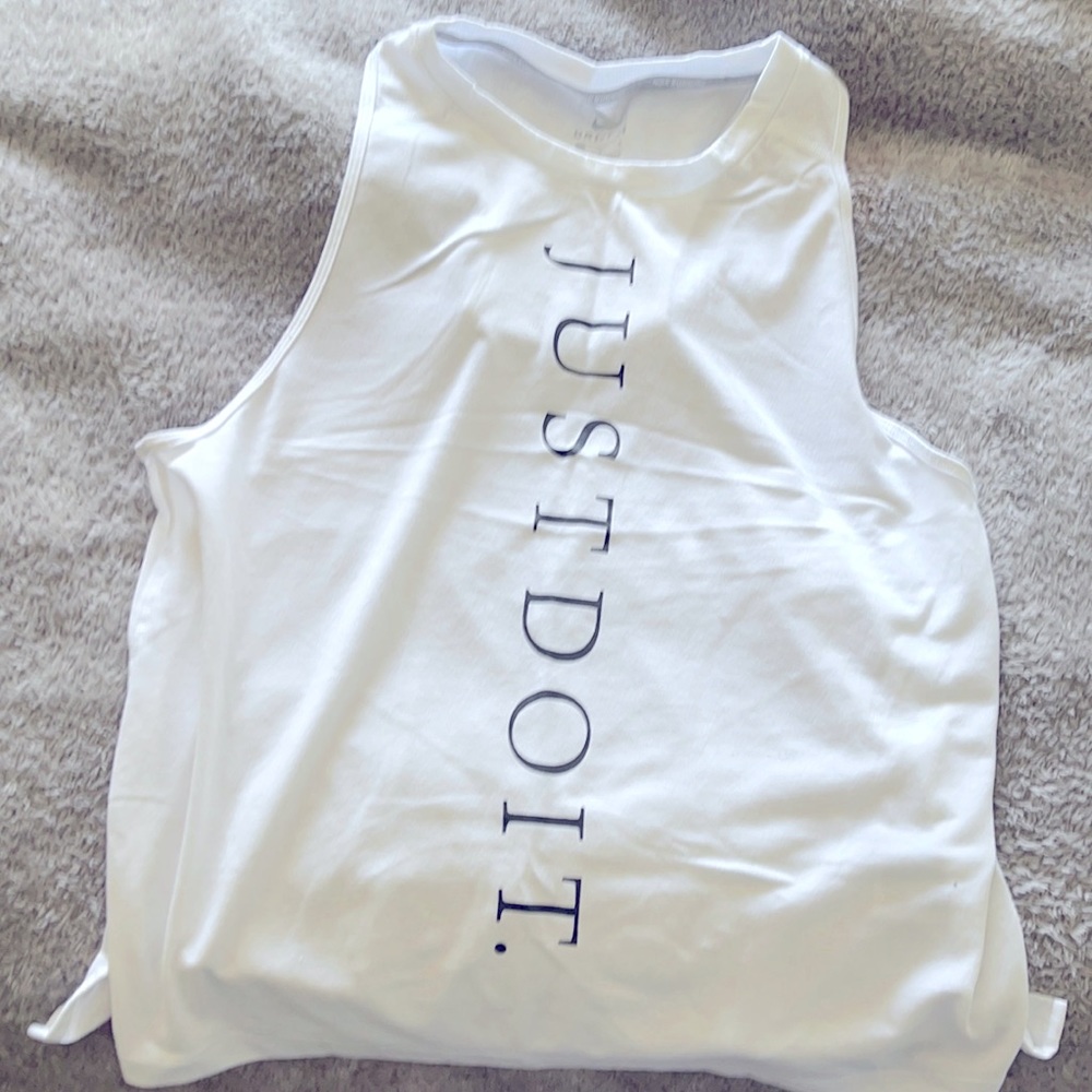 Nike tank. Large. great condition.